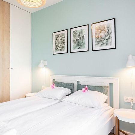 Apartment Walonska With Free Parking Wroclaw By Noclegi Renters Luaran gambar