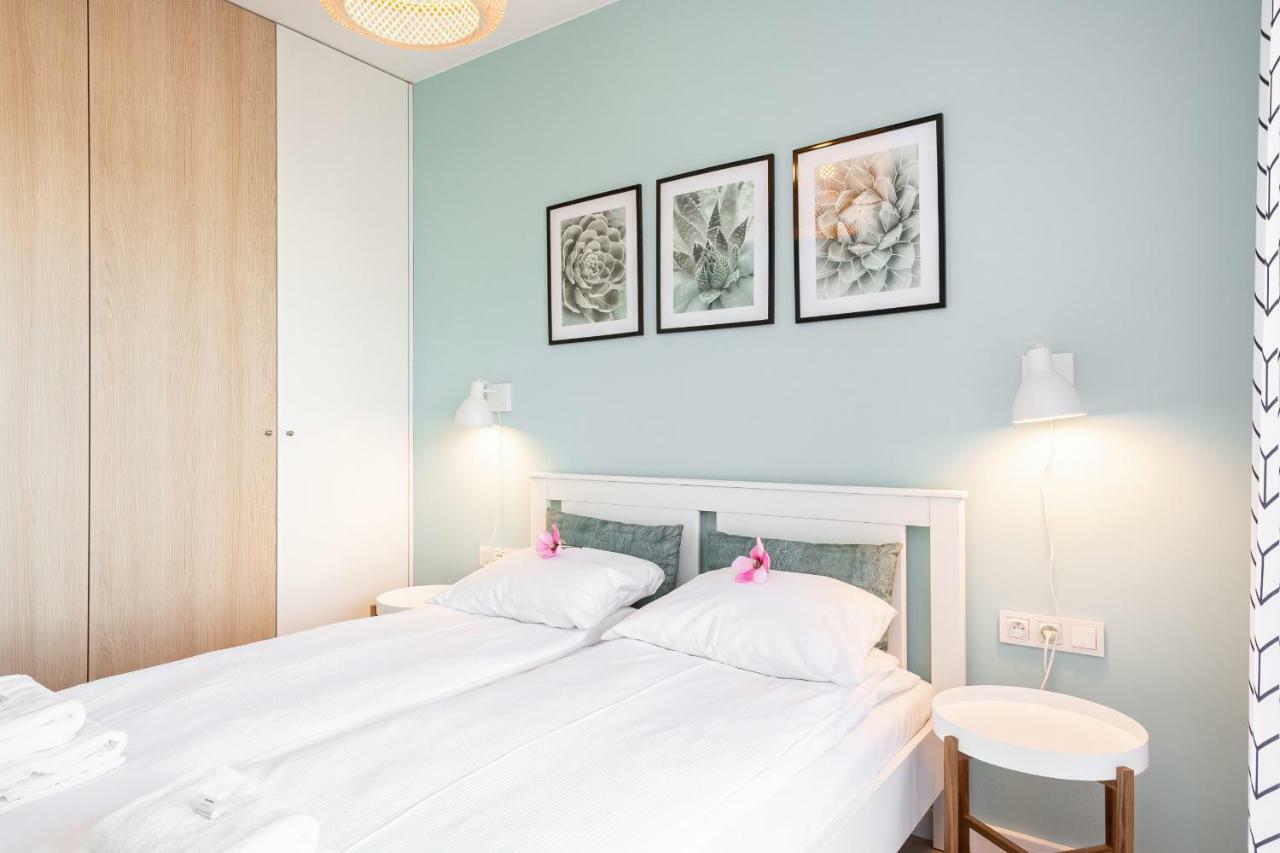Apartment Walonska With Free Parking Wroclaw By Noclegi Renters Luaran gambar