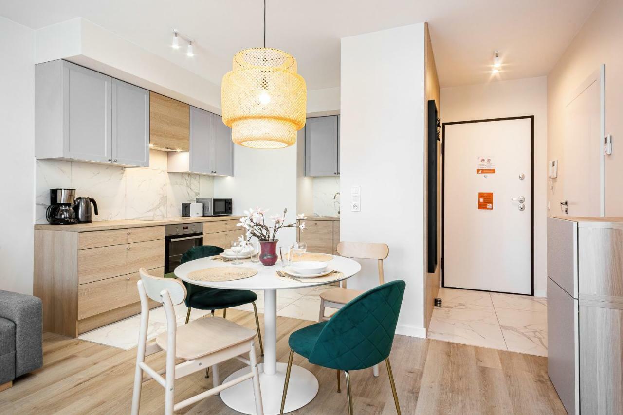 Apartment Walonska With Free Parking Wroclaw By Noclegi Renters Luaran gambar